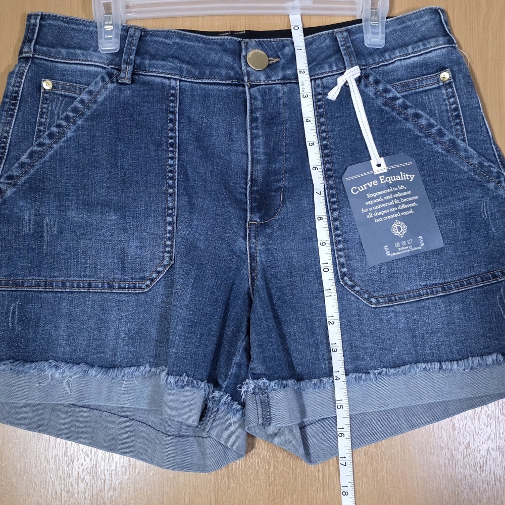 Democracy “Curve Equality” Ab Solution Denim Shorts – Size 14 NWT - Picture 13 of 14